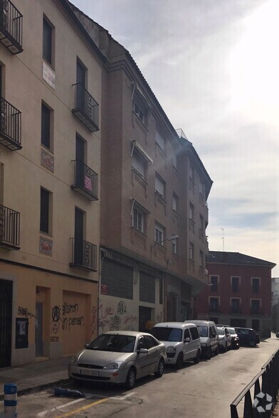 Plaza Juan de Herrera, 4, Talavera de la Reina, Toledo à louer - Photo du bâtiment - Image 1 de 2
