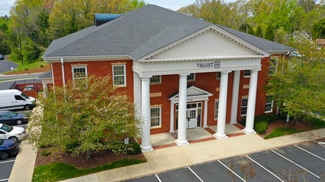 Plus de détails pour 1301 Eastchester Dr, High Point, NC - Bureau à louer