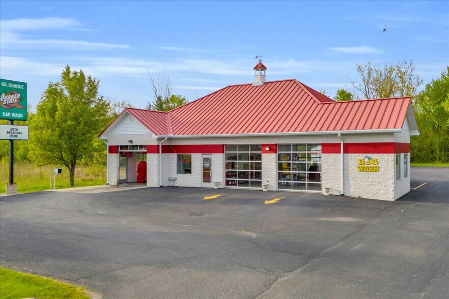 1000 Shortcut Rd, Marine City, MI à vendre - Photo du bâtiment - Image 2 de 26