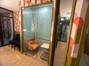 5675 Ch De Chambly, Saint-hubert, QC for lease Interior Photo- Image 2 of 12