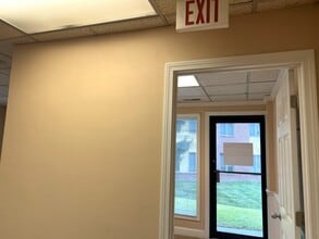 750 Straits Tpke, Middlebury, CT for lease Interior Photo- Image 2 of 4