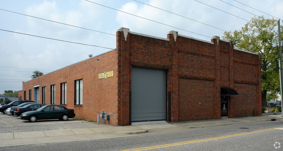 443 Franklin St, Fayetteville, NC for lease - Primary Photo - Image 1 of 2