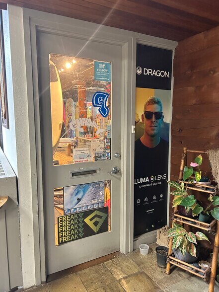 315-325 Uluniu St, Kailua, HI à louer - Photo du bâtiment - Image 3 de 5