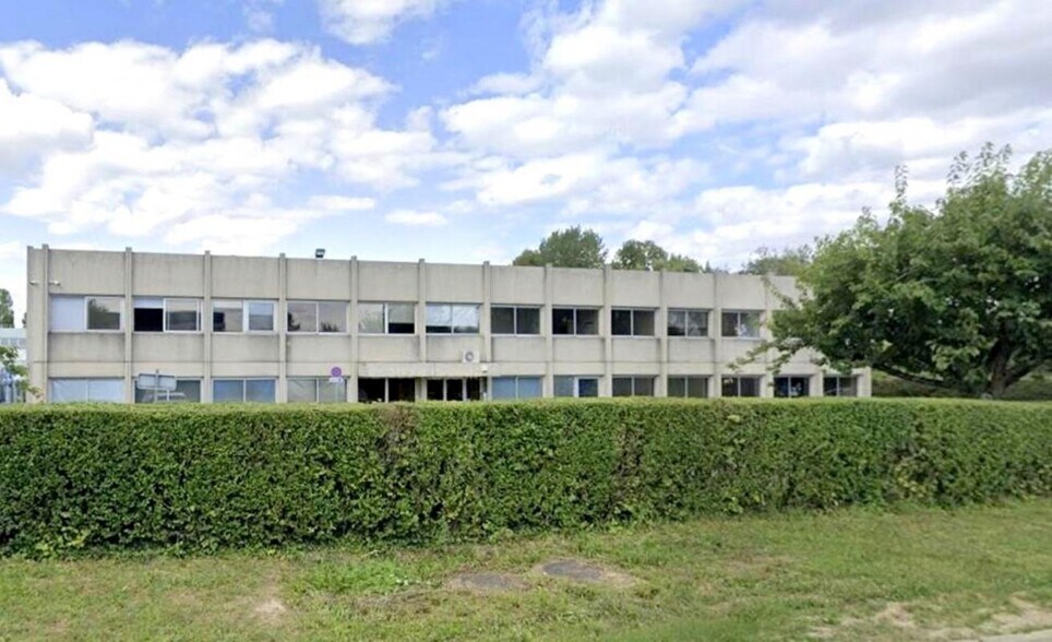 Industriel dans Buc à vendre - Photo du bâtiment - Image 1 de 6