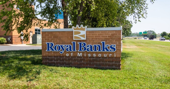 3330 Rider Trl S, Earth City, MO à vendre - Autre - Image 2 de 8