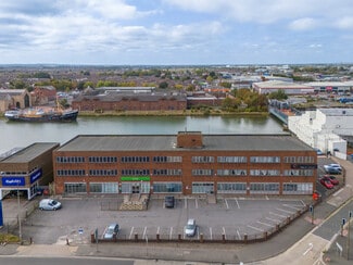 More details for 225-241 Victoria St S, Grimsby - Office for Lease