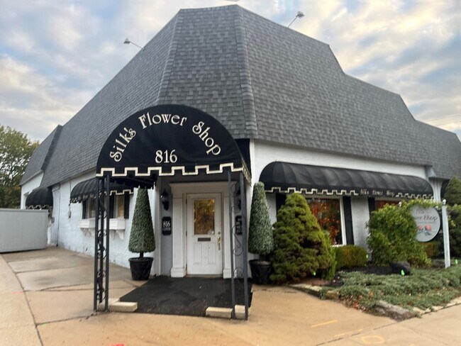 More details for 816 Clinton Ave, Saint Clair, MI - Retail for Sale