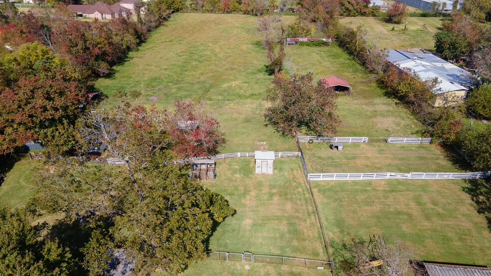 4506 Redell Rd, Baytown, TX for lease - Building Photo - Image 2 of 18