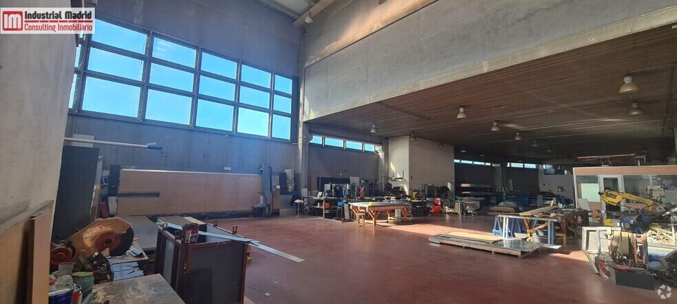 Industriel dans Arroyomolinos, Madrid à vendre - Photo du bâtiment - Image 2 de 7