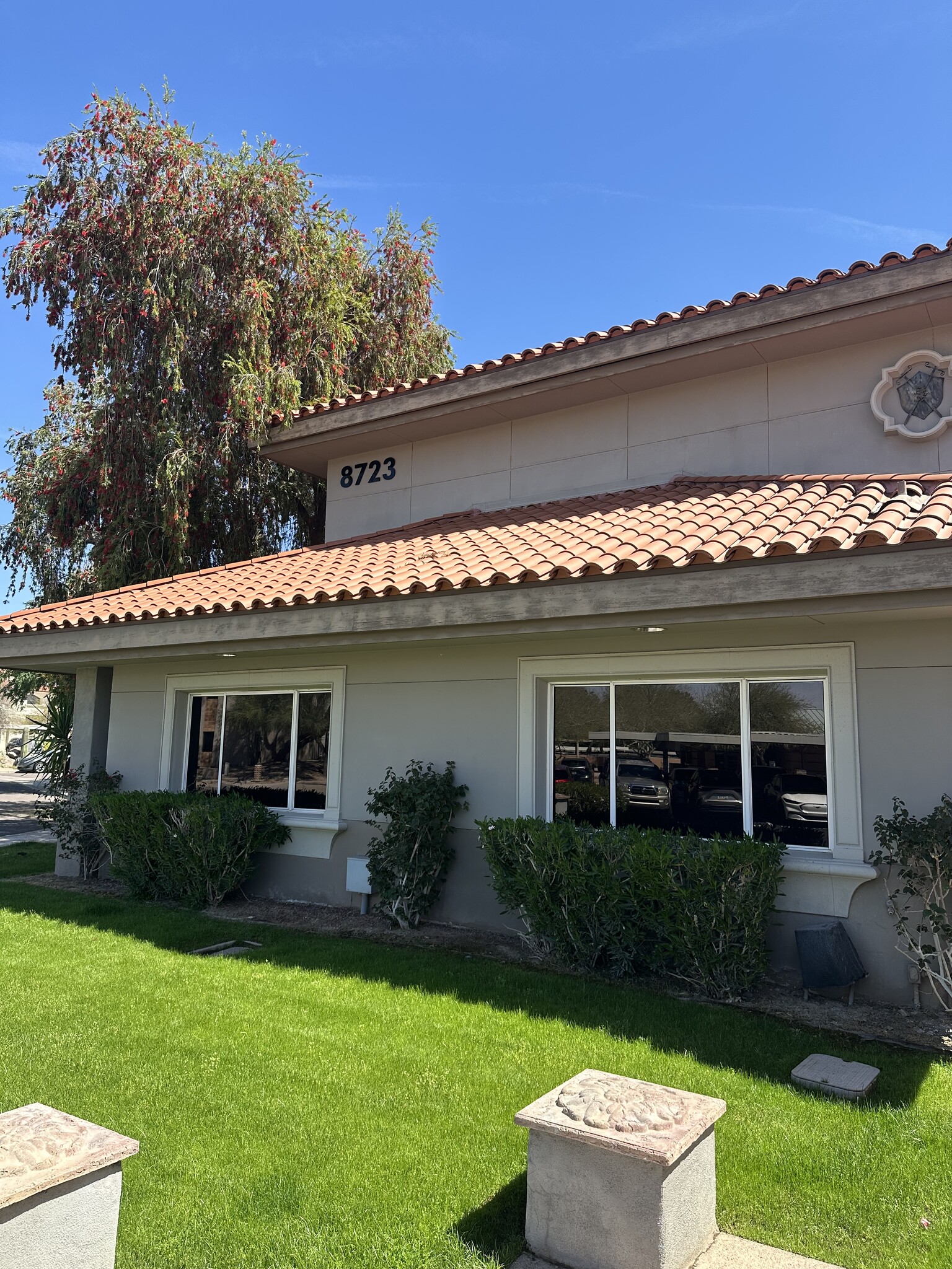8723 E Via de Commercio, Scottsdale, AZ for lease Primary Photo- Image 1 of 9