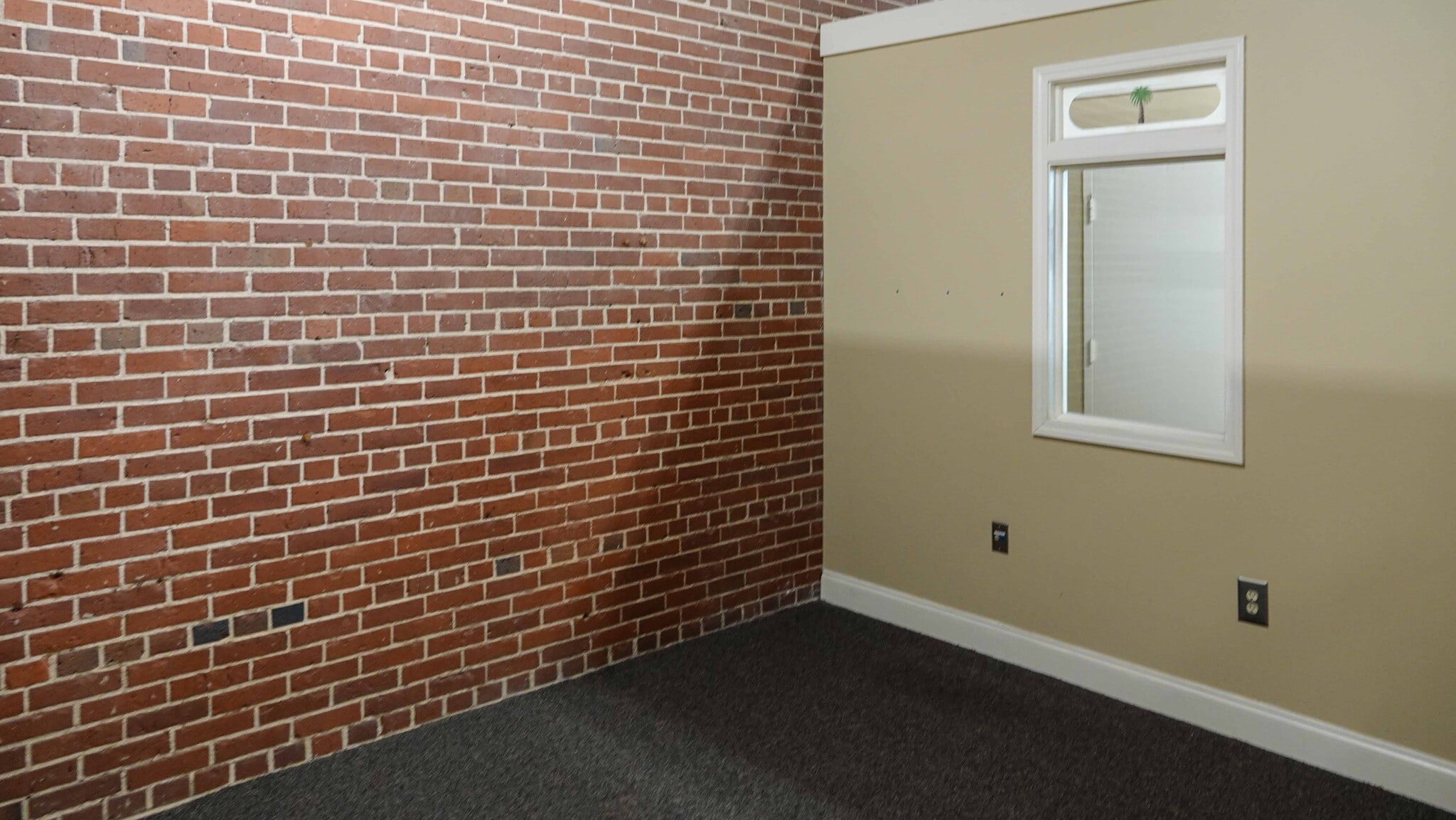 1021 S Main St, Greenville, SC à louer Photo intérieure- Image 1 de 4