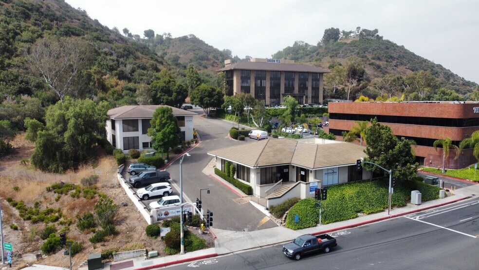 3737 Camino del Rio S, San Diego, CA à louer - Photo du bâtiment - Image 1 de 11