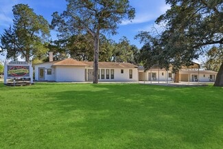 Plus de détails pour 1016 N Ave E, Shiner, TX - Services hôteliers à vendre