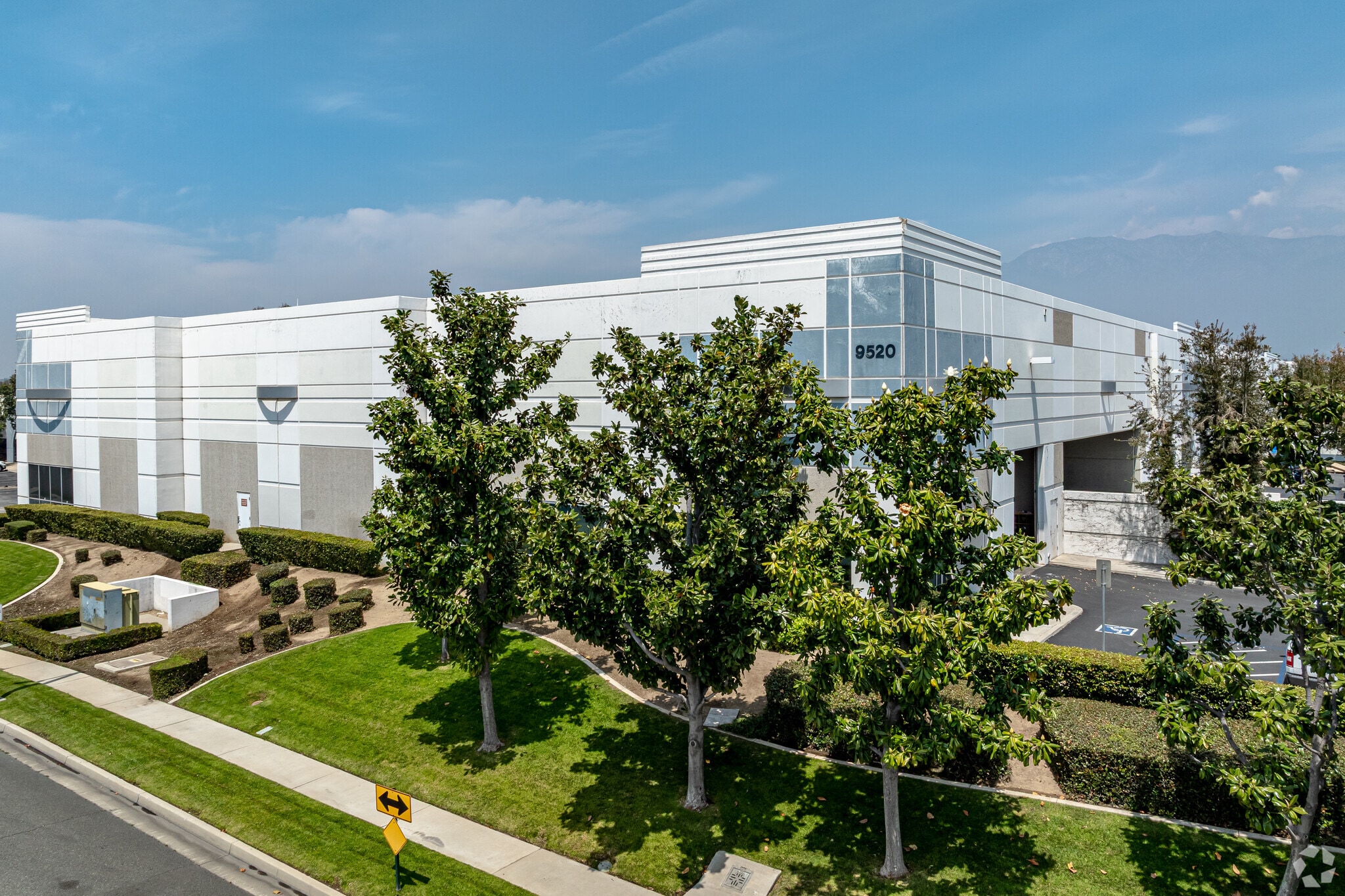 9520 7th St, Rancho Cucamonga, CA for lease Primary Photo- Image 1 of 14