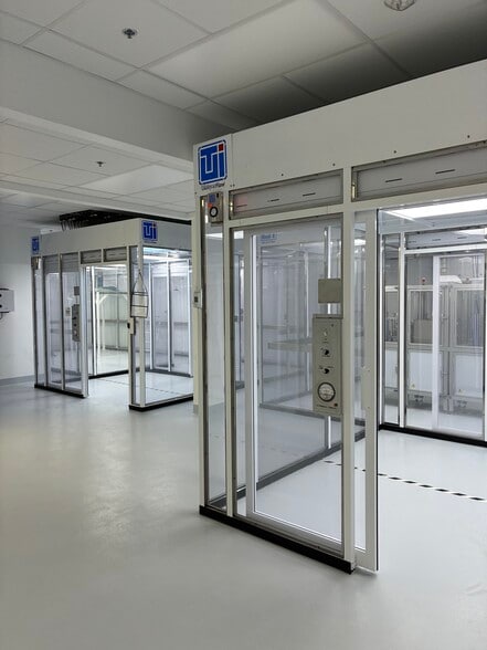 1500 and 1550 E Gude Drive portfolio of 2 properties for sale on LoopNet.ca - Interior Photo - Image 3 of 6