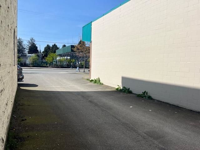 9094 Young Rd, Chilliwack, BC à vendre - Photo du bâtiment - Image 3 de 34