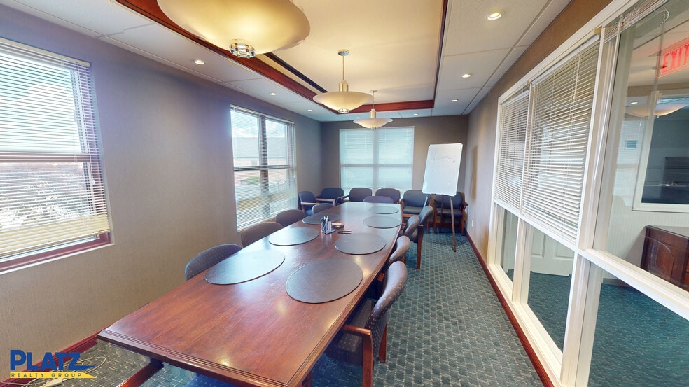 6575 Seville Dr, Canfield, OH à louer - Photo du bâtiment - Image 3 de 20