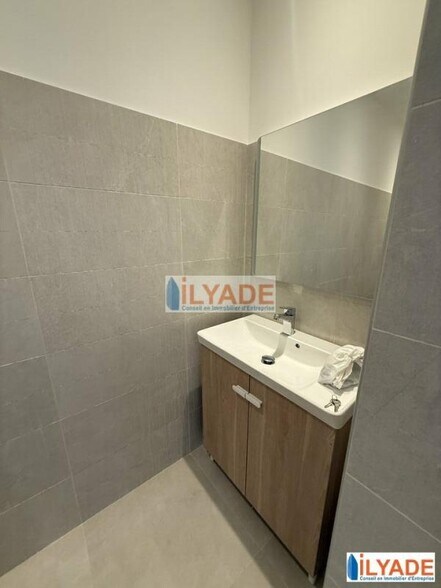 5 Rue Saint Jacques, Marseille à louer - Photo du bâtiment - Image 3 de 7