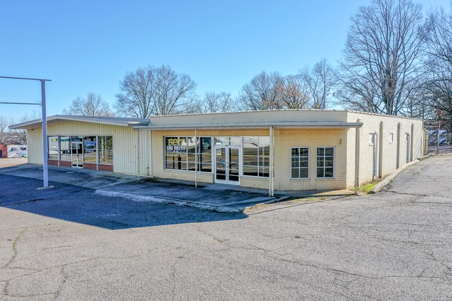 Plus de détails pour 1809 W Front St, Statesville West, NC - Commerce de détail à vendre