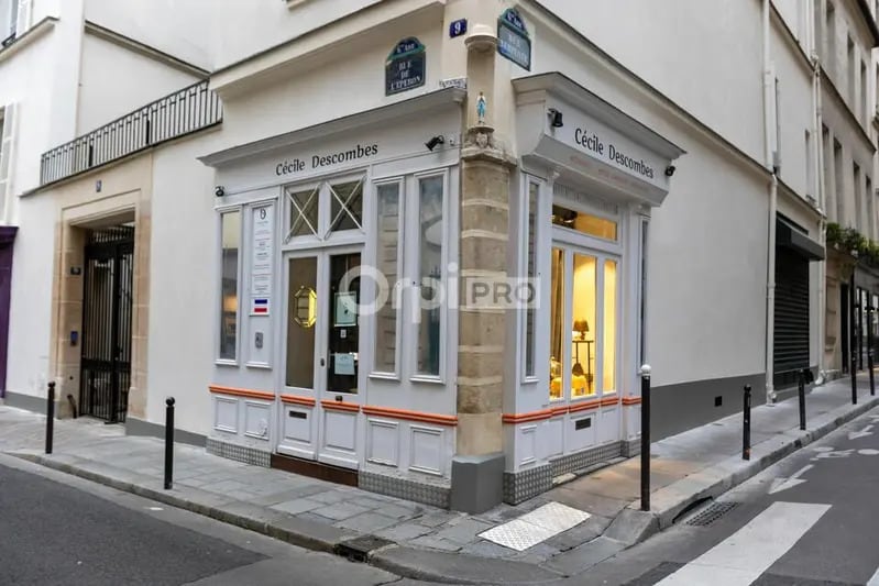 Retail in Paris for sale Building Photo- Image 1 of 10