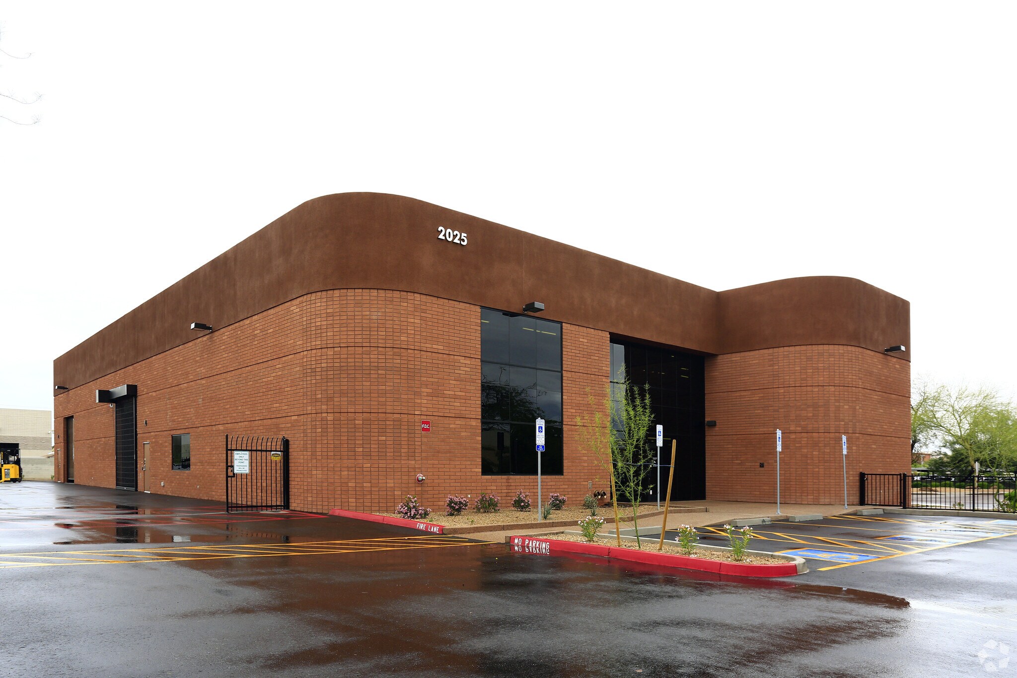 2025 W Quail Ave, Phoenix, AZ à vendre Photo du bâtiment- Image 1 de 13