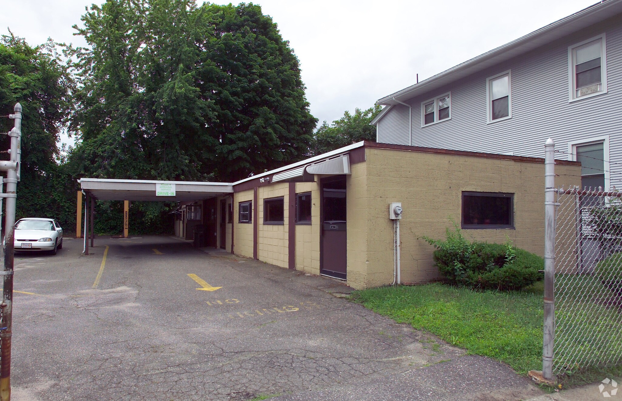 43 Winthrop St, Springfield, MA for lease Primary Photo- Image 1 of 3