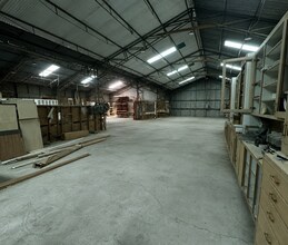 5709 Hart St, Fort Worth, TX for lease Interior Photo- Image 2 of 3