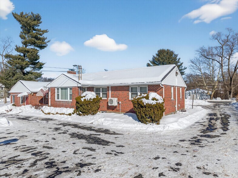 69 Old Temple Hill Rd, New Windsor Township, NY à vendre - Photo du bâtiment - Image 2 de 14