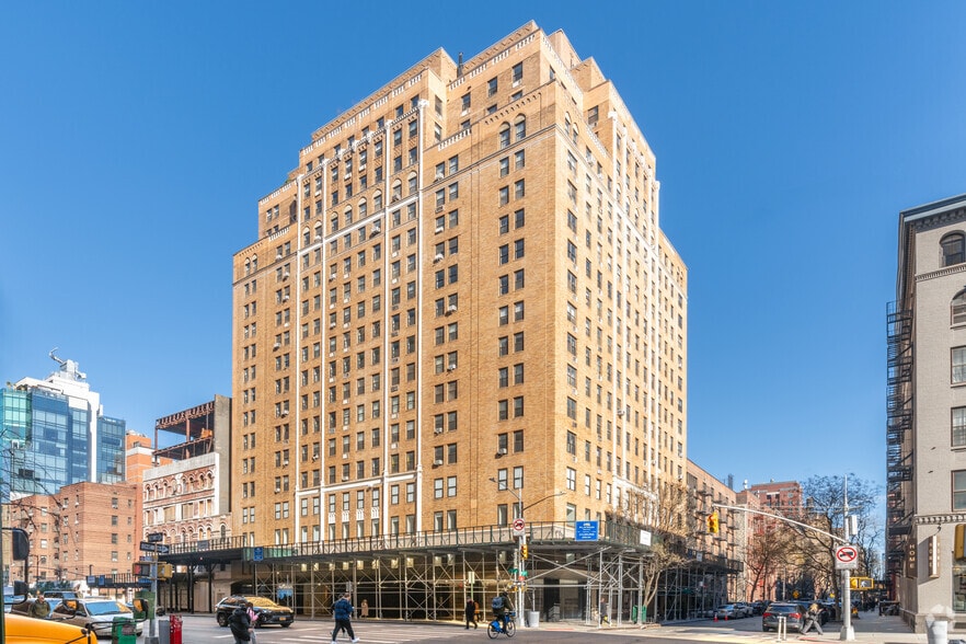 101 Seventh Ave, New York, NY for lease - Primary Photo - Image 1 of 14