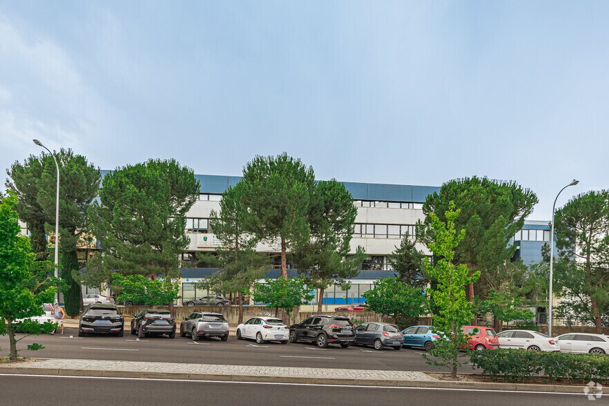Avenida Doctor Severo Ochoa, 47, Alcobendas, Madrid à louer - Photo du bâtiment - Image 3 de 3