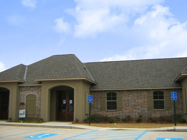7591 Fern Ave, Shreveport, LA for lease Building Photo- Image 1 of 2
