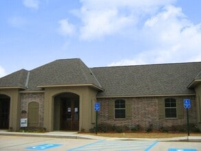 7591 Fern Ave, Shreveport, LA for lease Building Photo- Image 1 of 2