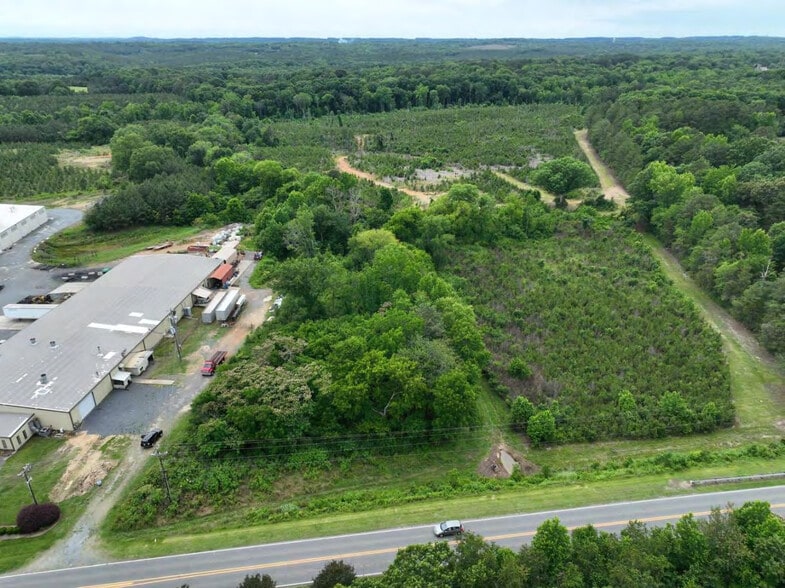 US Hwy 52 & Riverwood Rd, Norwood, NC for sale - Primary Photo - Image 1 of 5