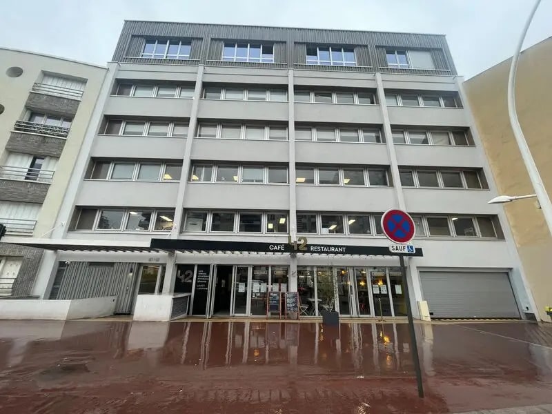 42 Rue Barbès, Montrouge for lease Building Photo- Image 1 of 12