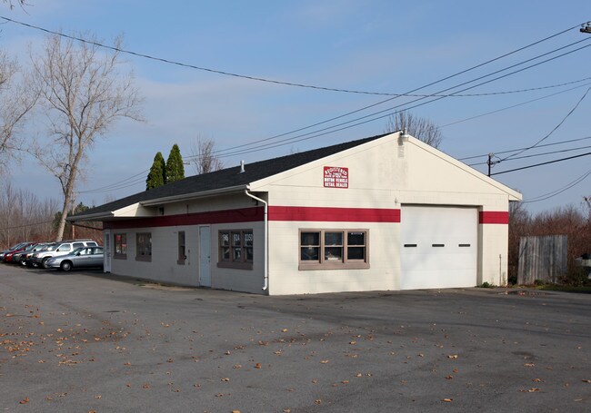Plus de détails pour 1233 Rt-332, Farmington, NY - Commerce de détail à louer