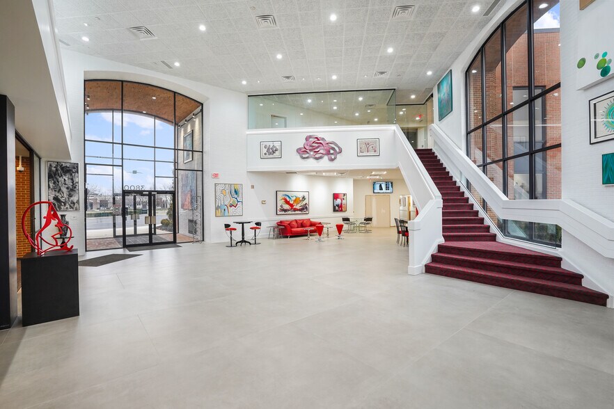 3800 W Dublin Granville Rd, Dublin, OH à vendre - Hall d’entrée - Image 2 de 5