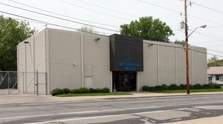 Plus de détails pour 3535 E Michigan St, Indianapolis, IN - Bureau à vendre