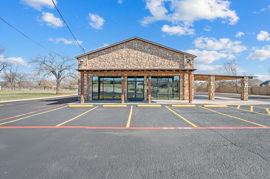 7716 Davis Blvd, North Richland Hills, TX for lease - Building Photo - Image 3 of 54