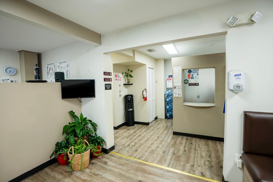 980-982 NE 126th St, Miami, FL à vendre - Photo du bâtiment - Image 3 de 13