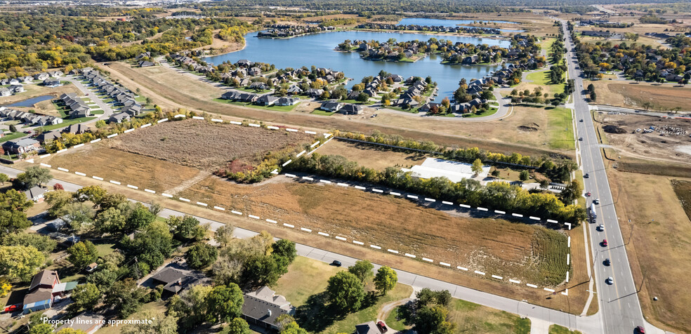 2200 W 51st St N, Wichita, KS for sale - Primary Photo - Image 1 of 5