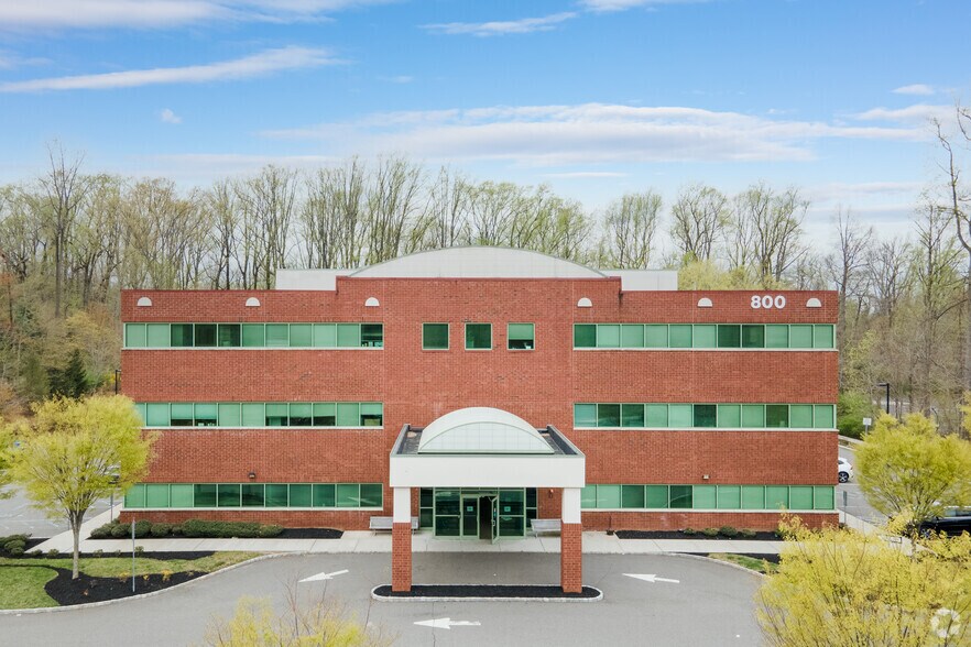 800 Bunn Dr, Princeton, NJ à louer - Photo du bâtiment - Image 3 de 4