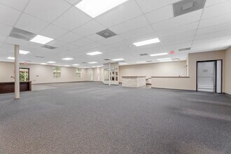 8111 Cypresswood Dr, Spring, TX à louer Photo intérieure- Image 2 de 5