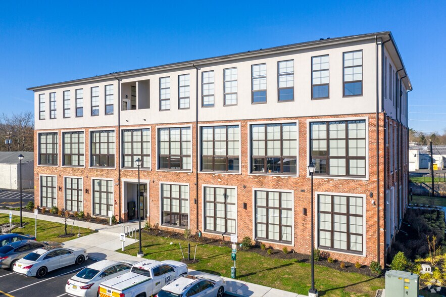 73 Washington St, Mount Holly, NJ à vendre - Photo du bâtiment - Image 2 de 15