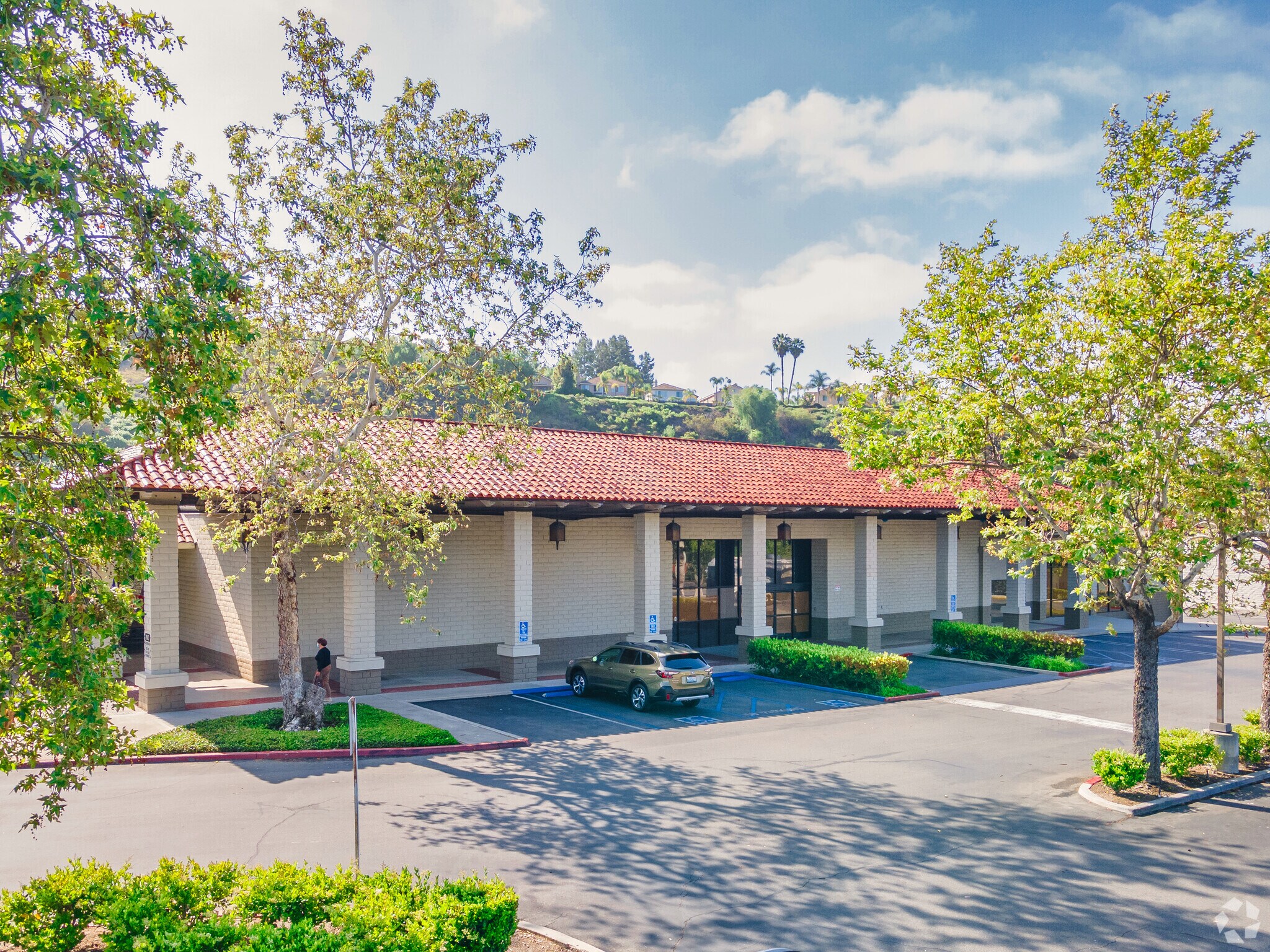 25270-25272 Marguerite Pkwy, Mission Viejo, CA for lease Building Photo- Image 1 of 4