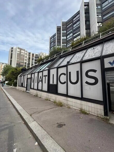 5 Rue Aumont-Thiéville, Paris for lease - Building Photo - Image 1 of 15