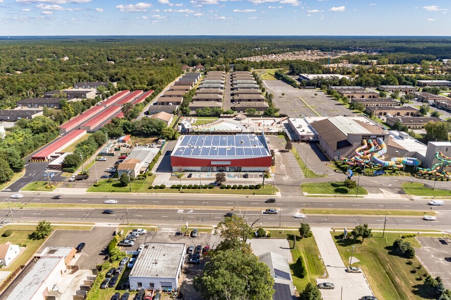 545 N Route 73, West Berlin, NJ à vendre - Photo du bâtiment - Image 2 de 5
