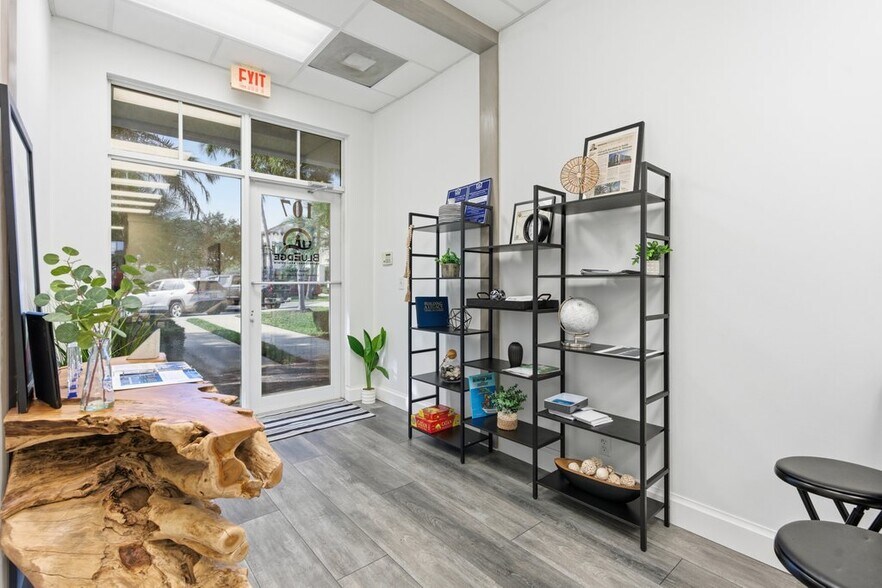 3307 Northlake Blvd, Palm Beach Gardens, FL à louer - Photo du bâtiment - Image 3 de 19