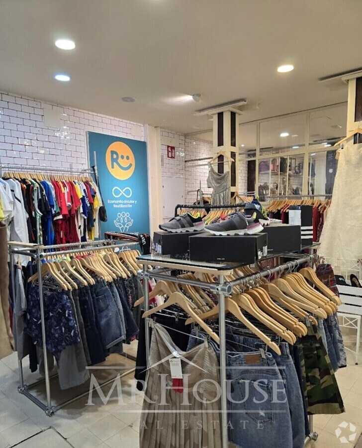 Madrid, MAD 28004 - Unit Puerta 01, Esc. 1 - - Interior Photo - Image 2 of 8
