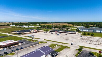 520-560 Plaza Dr, Fostoria, OH - Aérien  Vue de la carte - Image1