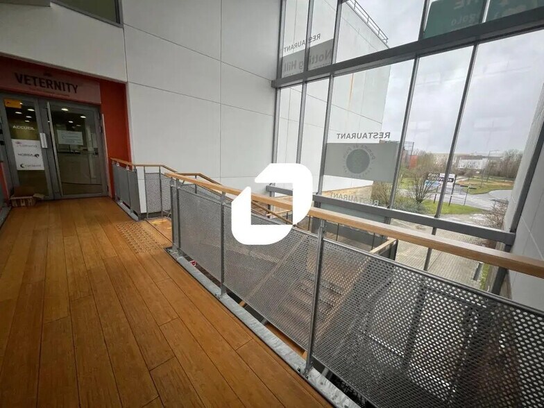 Commerce de détail dans VILLENEUVE-D'ASCQ à louer - Photo du bâtiment - Image 3 de 10